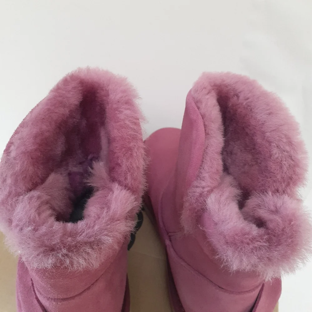 UGG new without